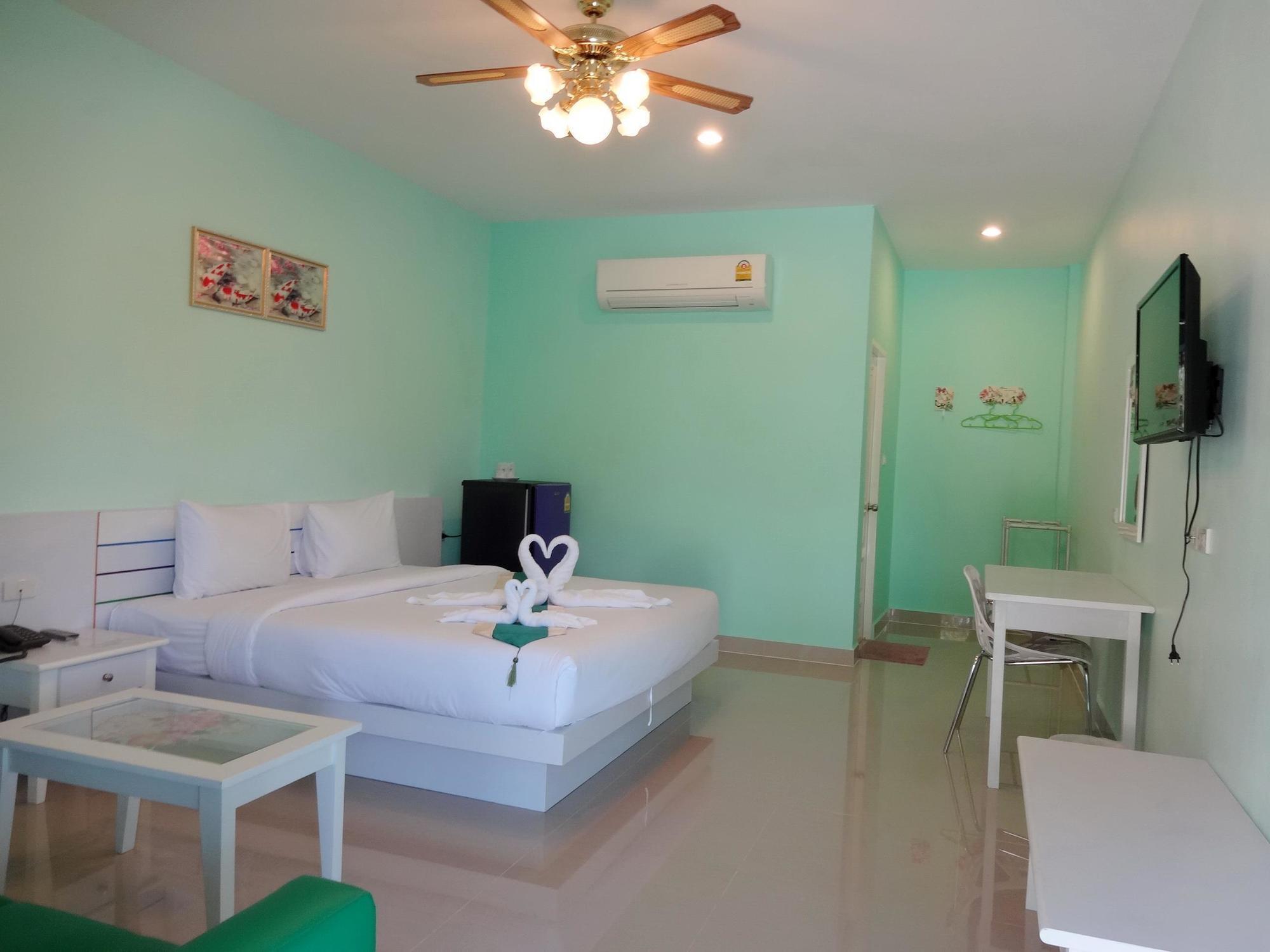 Hotel Holland Phuket